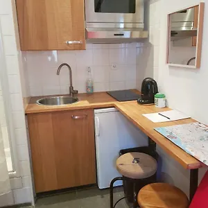 Studette En Plein Coeur Du Vieux Nice